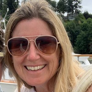 Meet your Posher, Laura